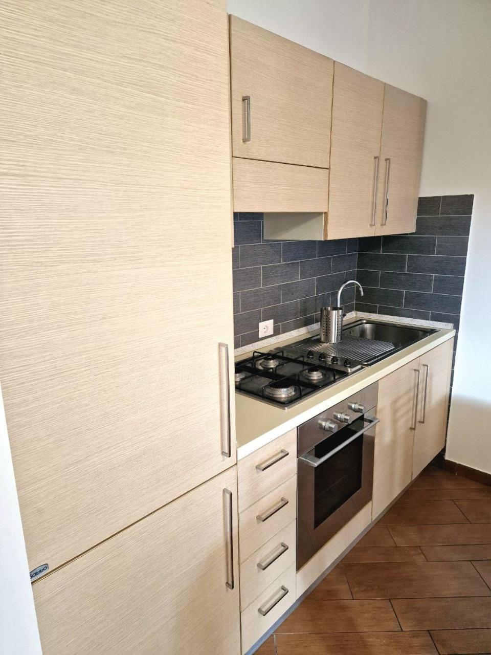 Domus Livio, 7 Min Fco Airport, Free Wifi, Garden Apartment, 2 Tv Hd Фиумичино Екстериор снимка