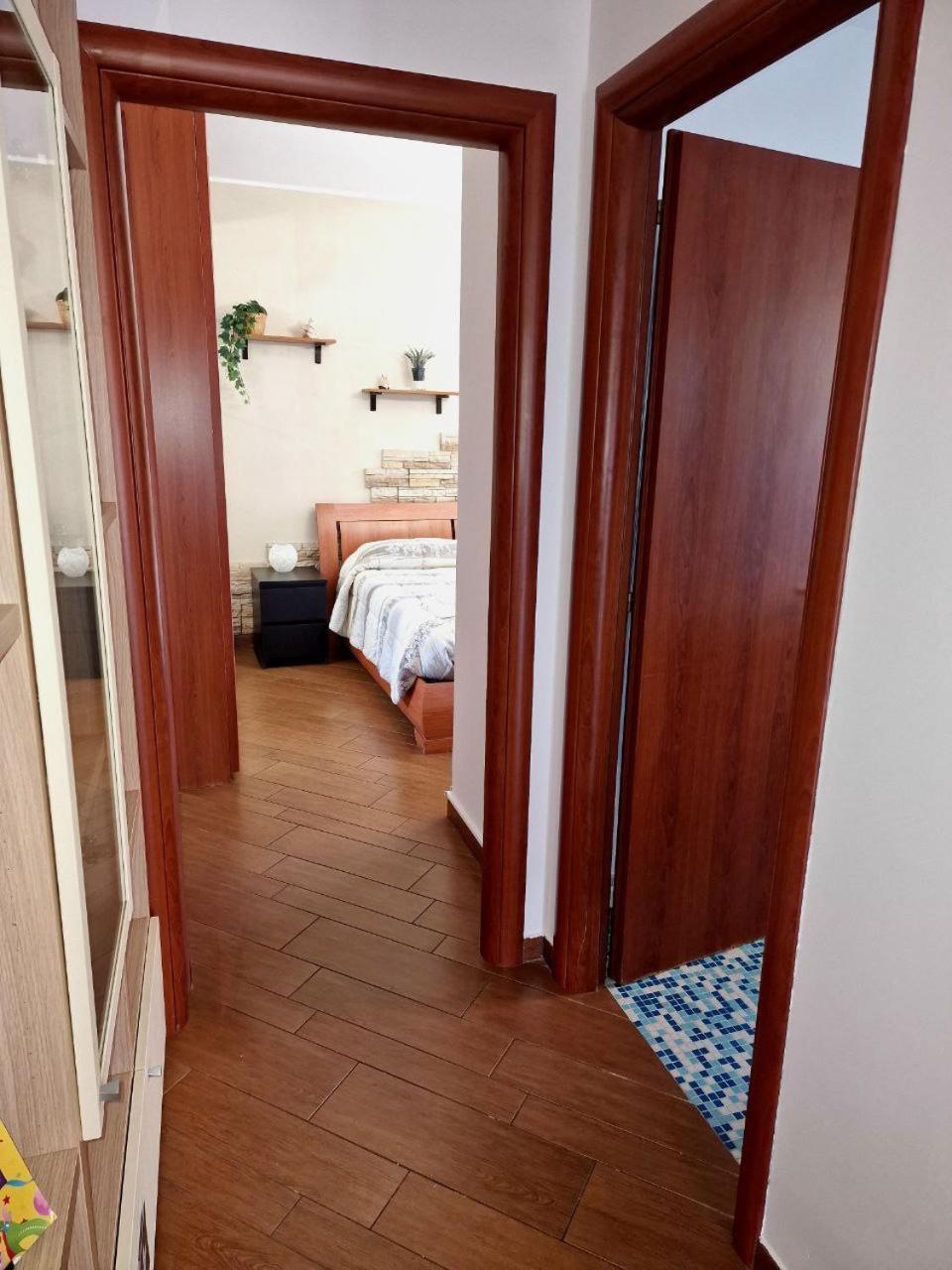 Domus Livio, 7 Min Fco Airport, Free Wifi, Garden Apartment, 2 Tv Hd Фиумичино Екстериор снимка