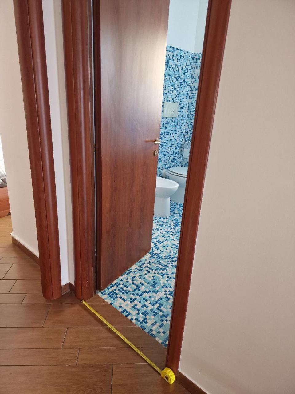 Domus Livio, 7 Min Fco Airport, Free Wifi, Garden Apartment, 2 Tv Hd Фиумичино Екстериор снимка