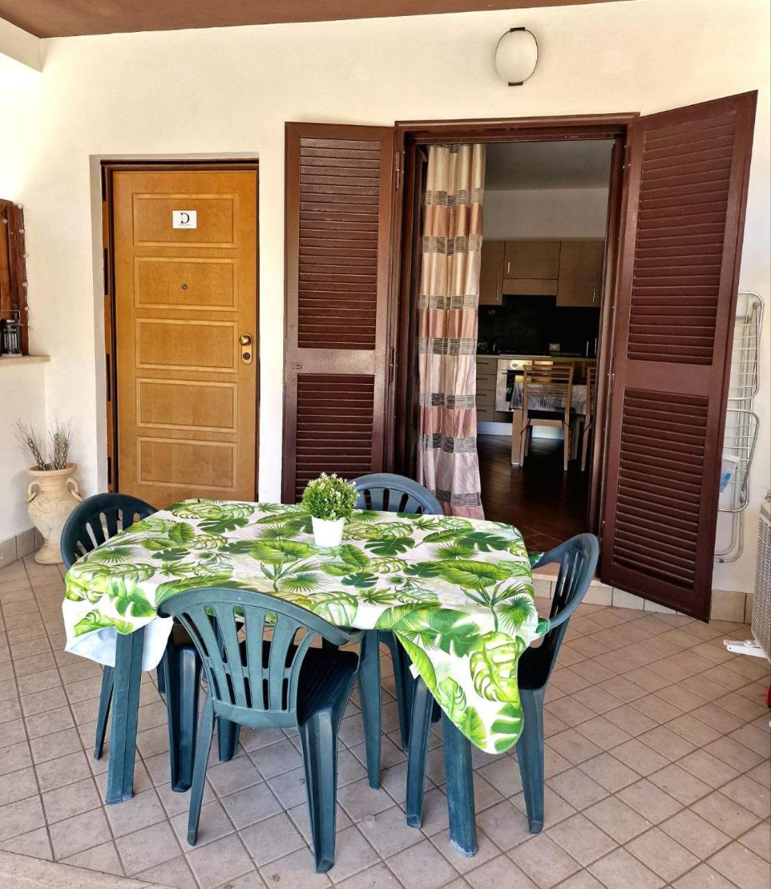 Domus Livio, 7 Min Fco Airport, Free Wifi, Garden Apartment, 2 Tv Hd Фиумичино Екстериор снимка